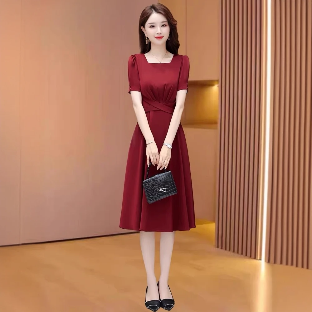 五一喜婆婆婚宴装缎面连衣裙2025新款女夏季高端妈妈红色结婚礼服