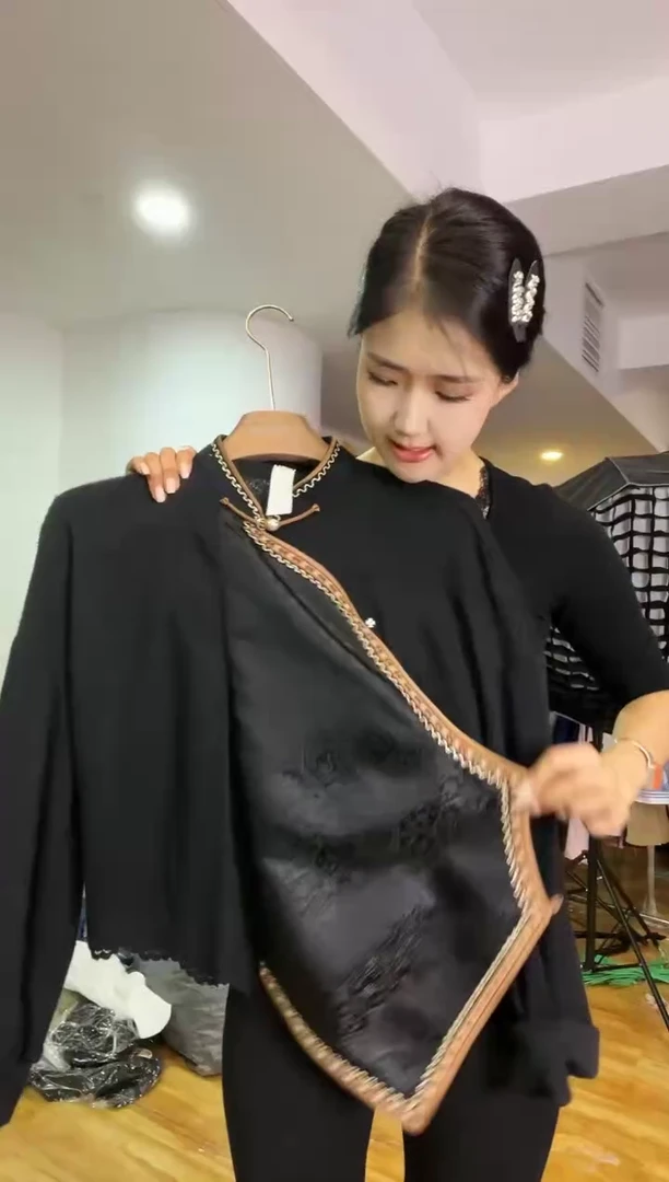 上衣外套    M     110斤