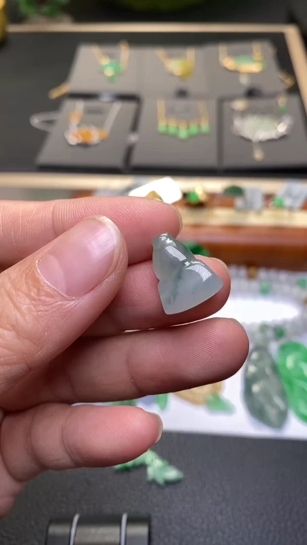 颈饰未镶嵌翡翠净货35185