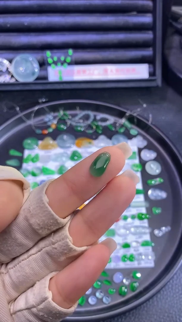 未镶嵌挂件翡翠瓜