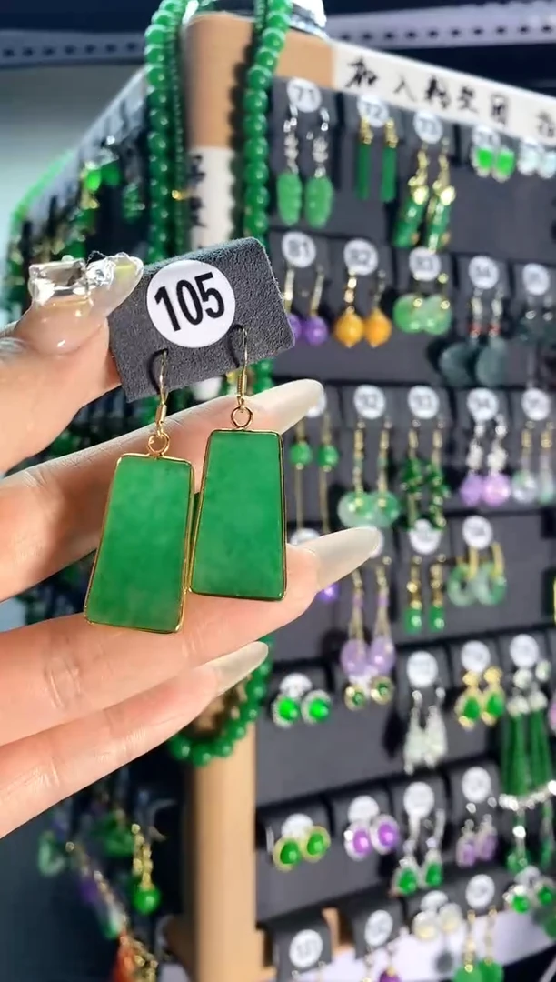 【闪购商品】翡翠颈饰银S925镶嵌105...