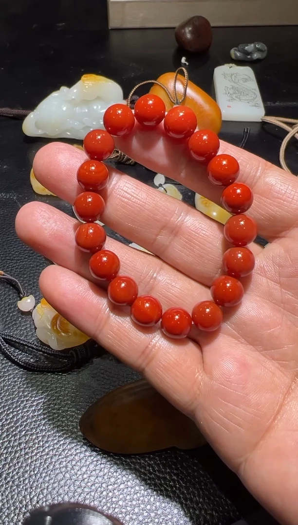 未镶嵌手串南红玛瑙江**人南红玛瑙手串