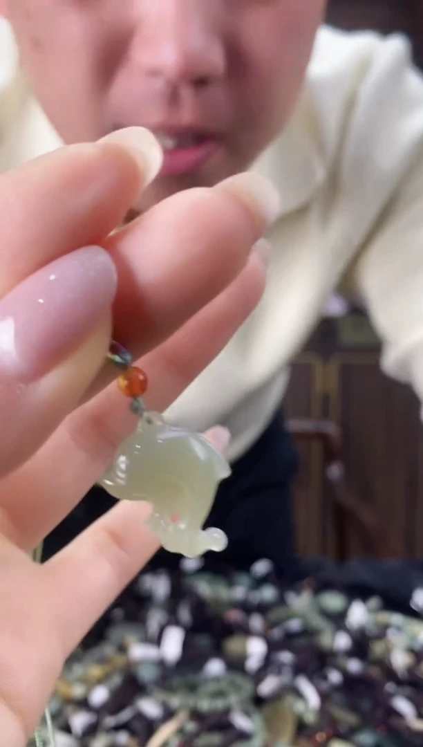 【闪购商品】和田玉颈饰未镶嵌多样性发货，拍一发一