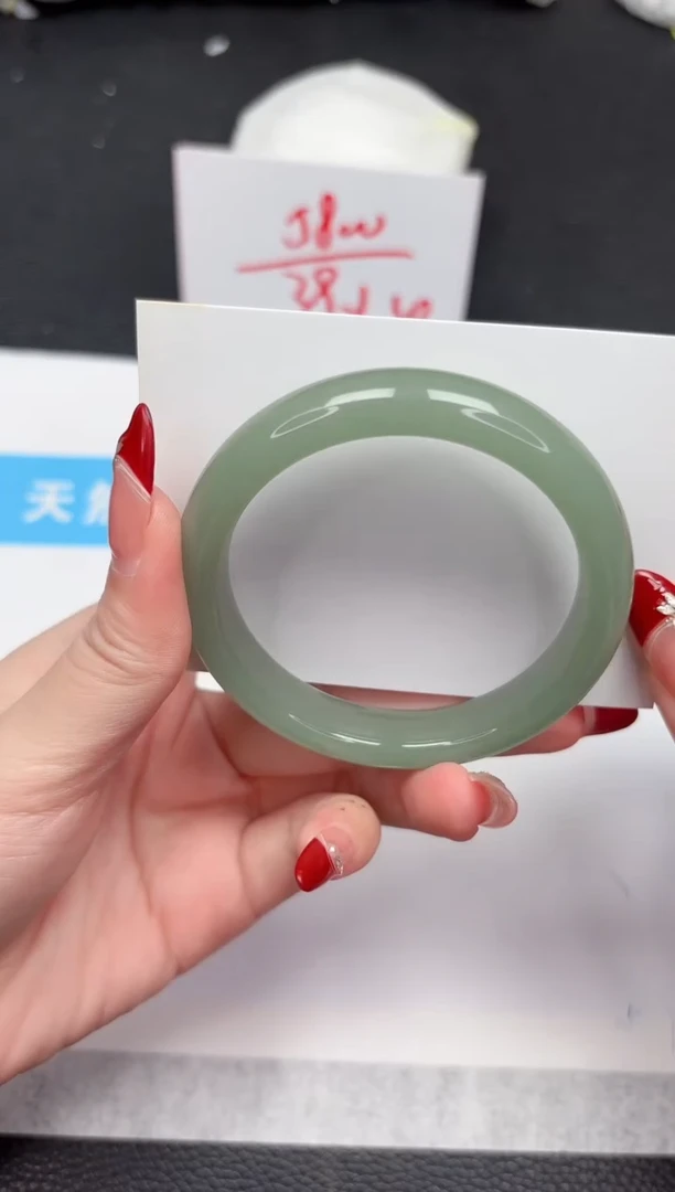 【闪购商品】石英质玉手镯未镶嵌133-55.7