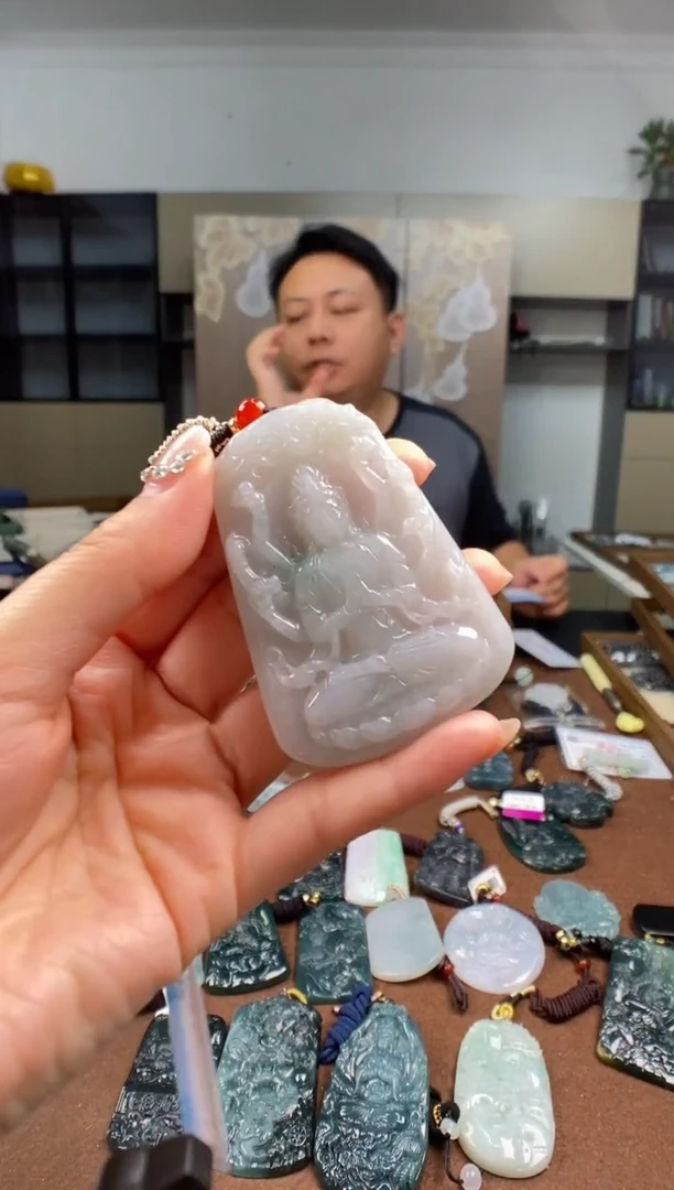 颈饰未镶嵌翡翠多样性发其一