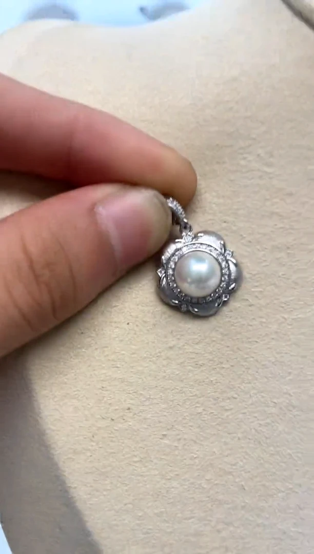 颈饰银S925镶嵌海水珍珠9