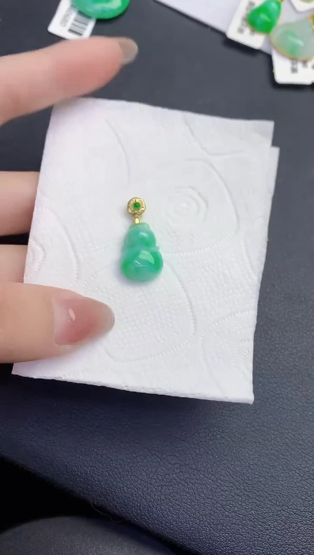 颈饰未镶嵌翡翠缅甸天然翡翠A货