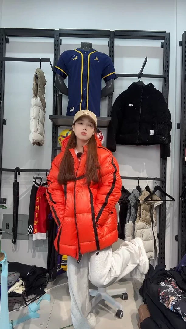 3663闪购编码 Nike/Jordan运动卫衣裤以直播间过款为准 尺码  m