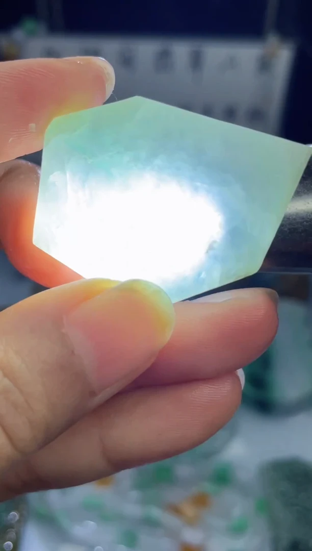 未镶嵌挂件翡翠天然缅甸翡翠A货