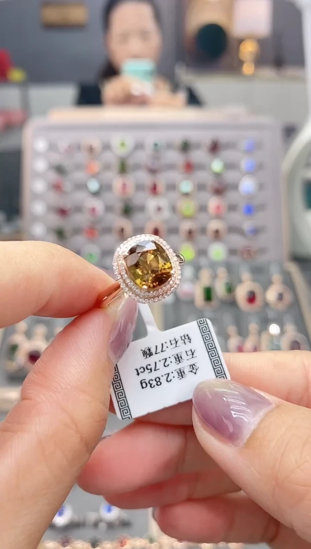 18K金镶嵌戒指碧玺2.75