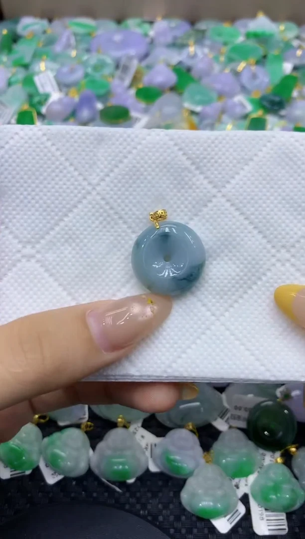 颈饰未镶嵌翡翠天然缅甸翡翠A货