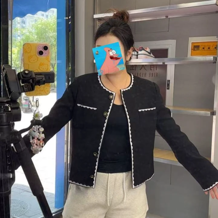 诺伊潮牌女士潮流外套