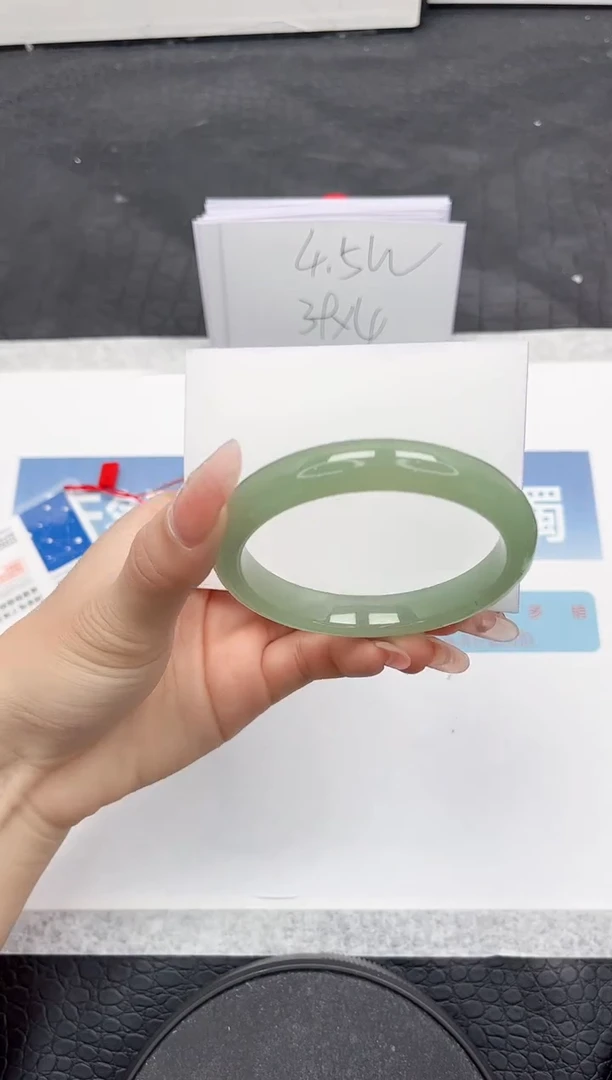 【闪购商品】石英质玉手镯未镶嵌L241-56