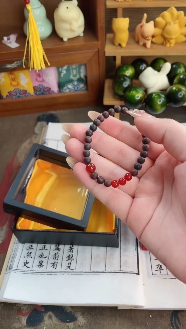 菩提手串/手链天然木质玉石多发性其一/ 不带盒子