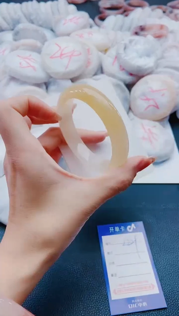 未镶嵌手镯石英质玉L229-60-61