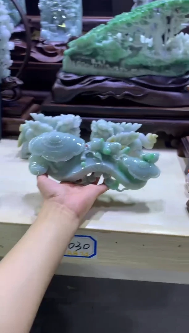 翡翠挂件未镶嵌用****3翡翠摆件