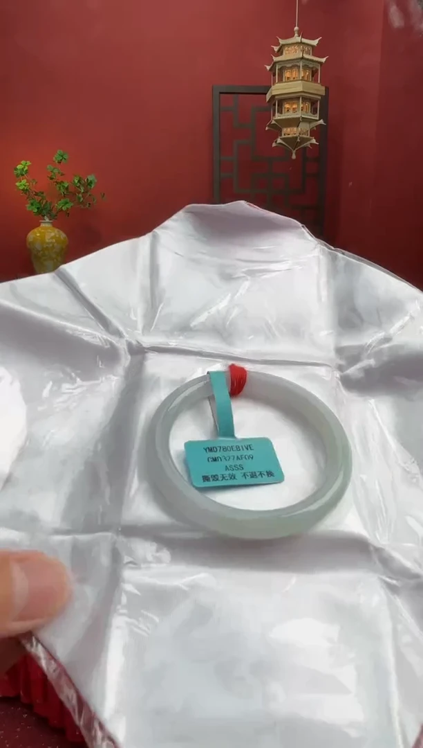 未镶嵌手镯（圆镯）翡翠翡翠手鐲6