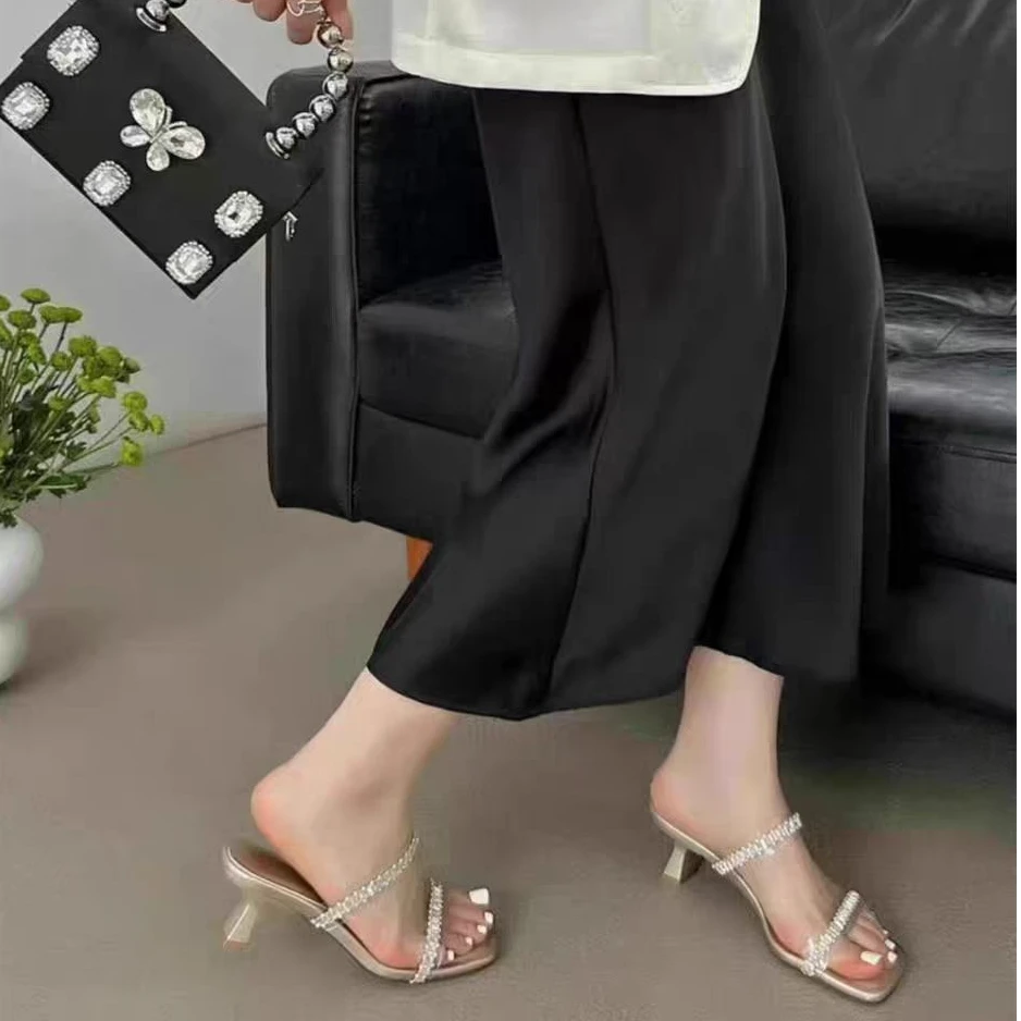 6590-3   夏季新款时尚气质细跟凉拖鞋