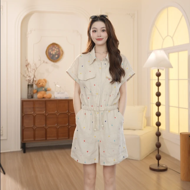 Basic House/百家好2025夏季新款减龄爱心刺绣短袖连体裤女DX833