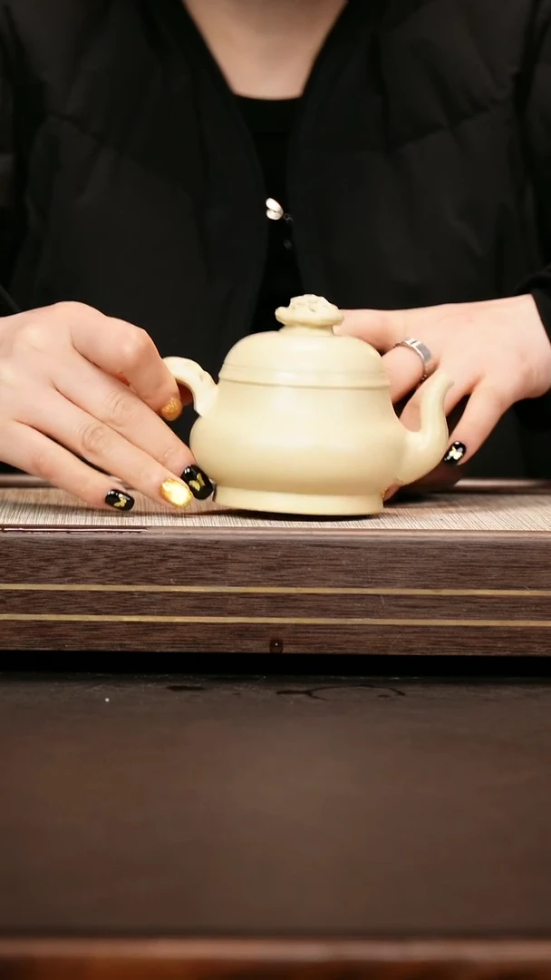 茶壶紫砂本绿 万象壶