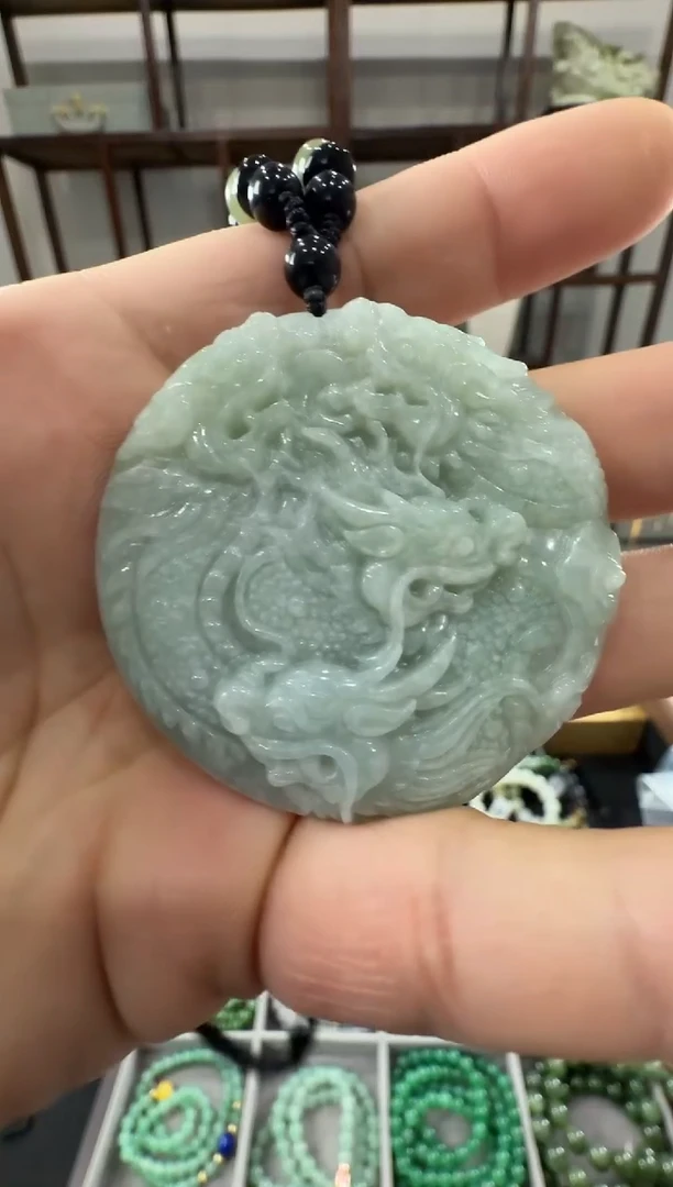 颈饰未镶嵌翡翠吊坠