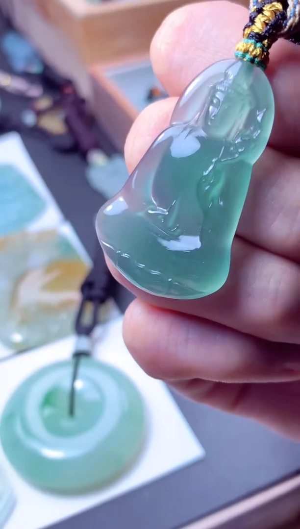 颈饰未镶嵌翡翠天然A货翡翠