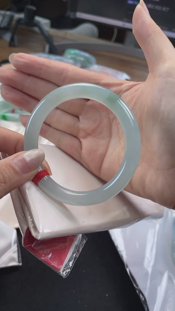 翡翠手镯未镶嵌17号-54.6圆条/MY/3