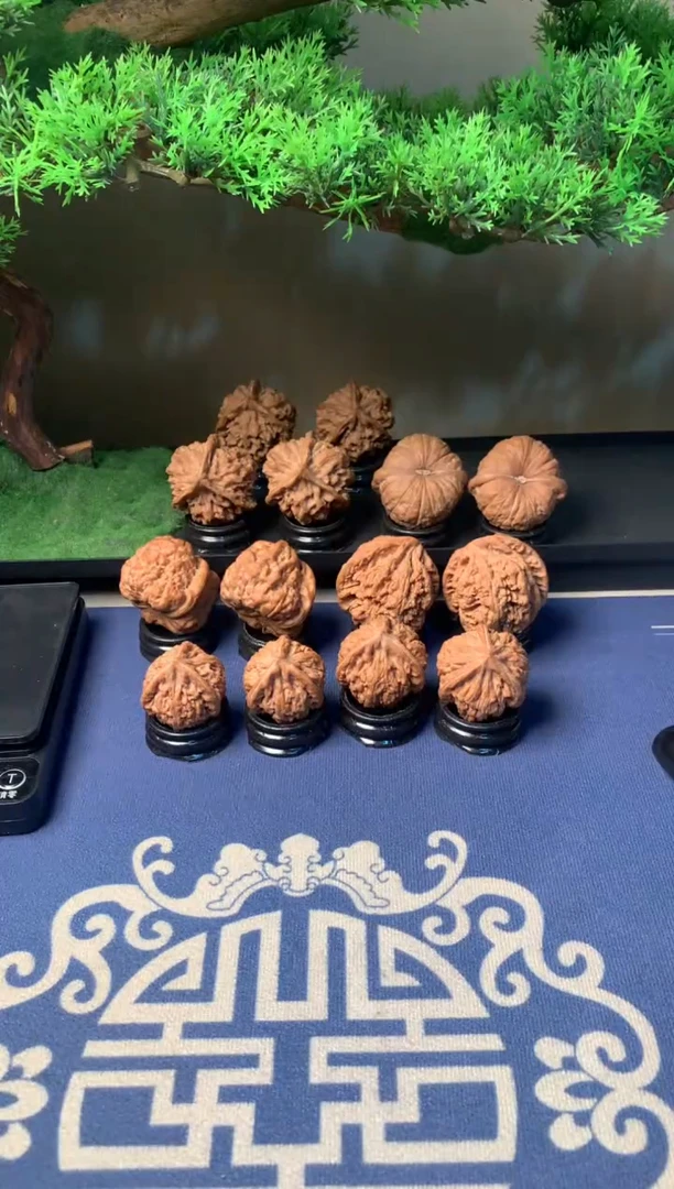 【闪购商品】文玩核桃吊坠44帝王奔