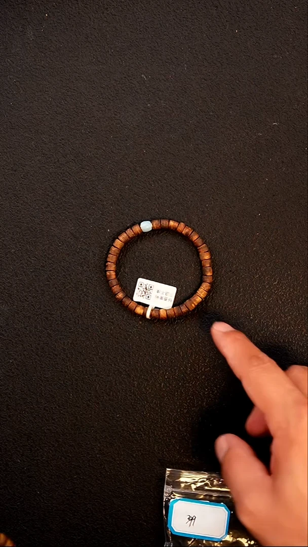 沉香手串多样性发其一  随型直切单圈设计款