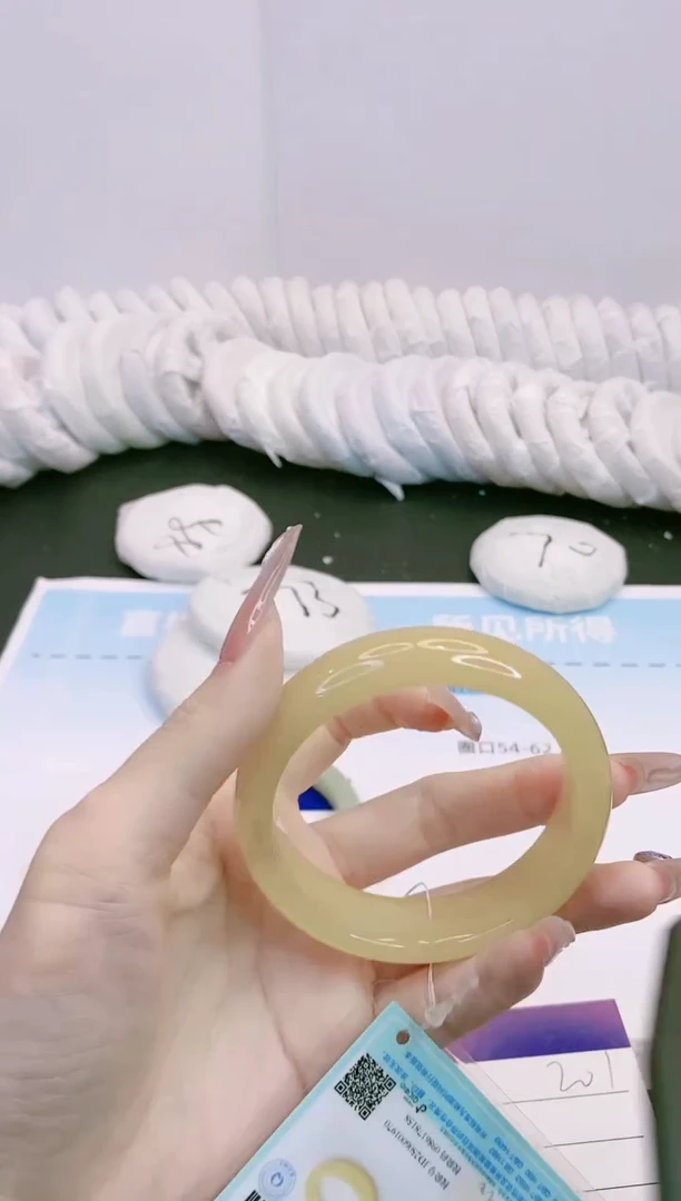 石英质玉手镯未镶嵌10X201-56