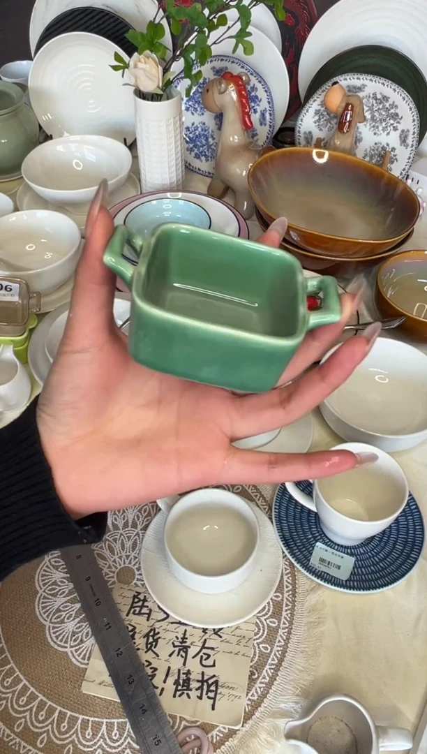 新骨瓷009瑕疵 翡翠绿4寸双耳酱碟