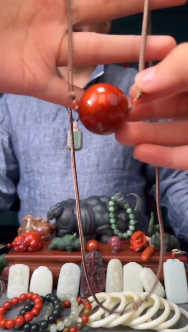 南红玛瑙未镶嵌颈饰吊坠