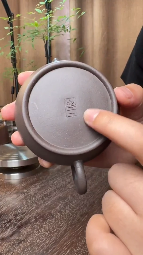 双圈壶-半手工制作（蠡墅天青泥）165CC“微瑕慎拍，底不平”