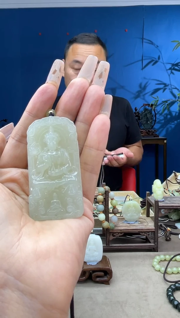 和田玉未镶嵌颈饰1