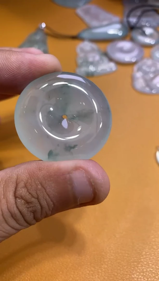 吊坠(不含链)未镶嵌翡翠扣子12800