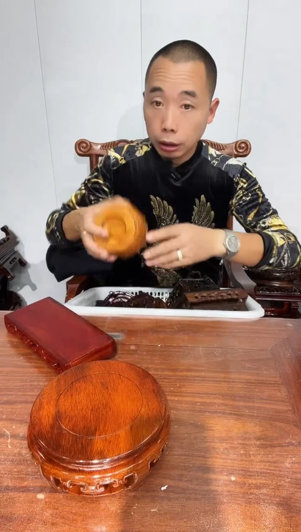 木用****1瑕疵处理底座一筐15个