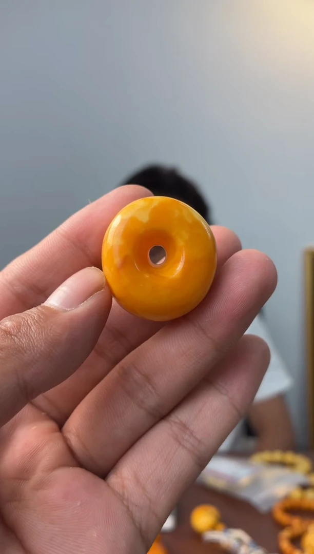 蜜蜡项链未镶嵌噶玛珠宝