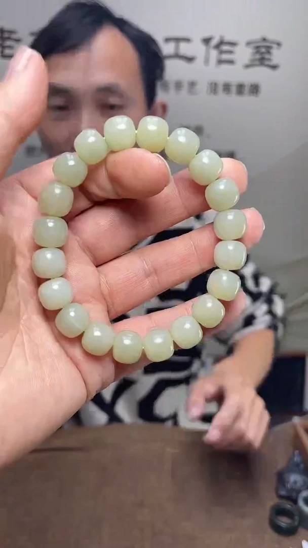 未镶嵌和田玉挂件1