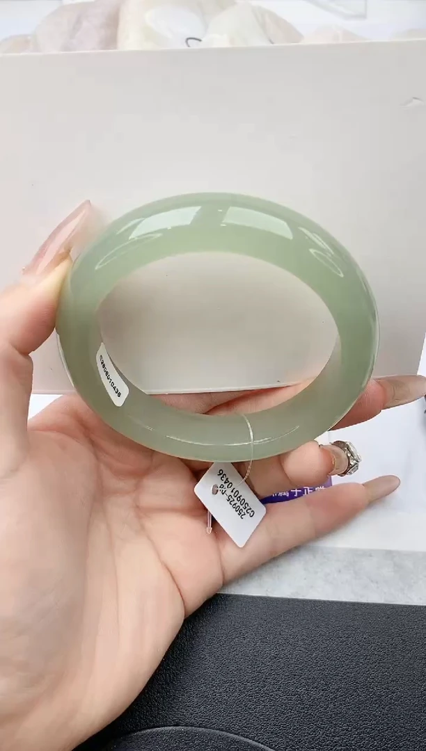 未镶嵌手镯石英质玉w15-DB59+