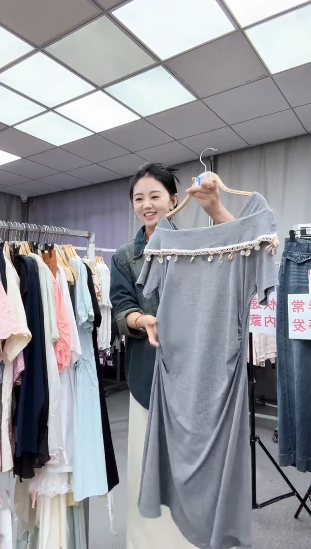 大哥家漂亮衣服漂亮颜色