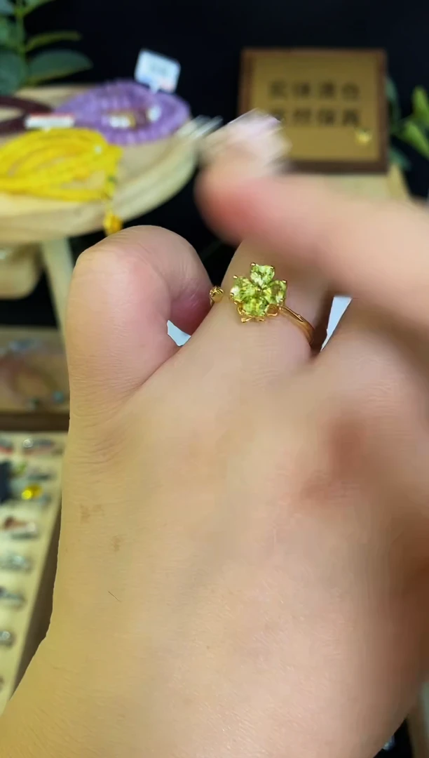 【闪购商品】橄榄石戒指银S925镶嵌戒指