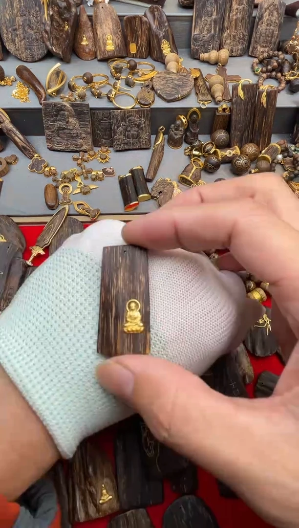 沉香吊坠沉香吊坠69