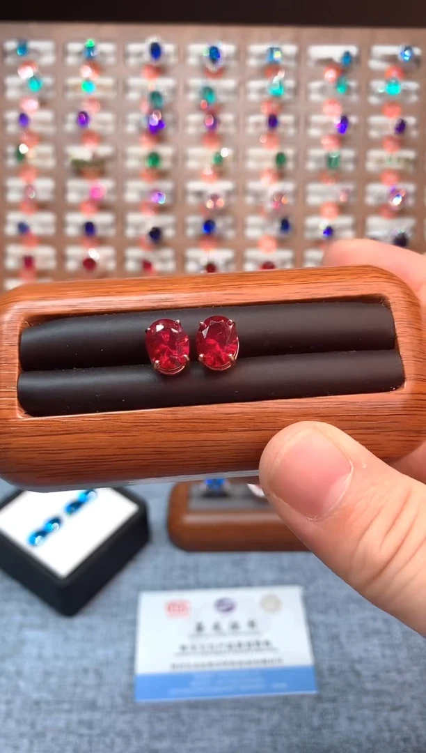 银S925镶嵌耳钉红宝石.....