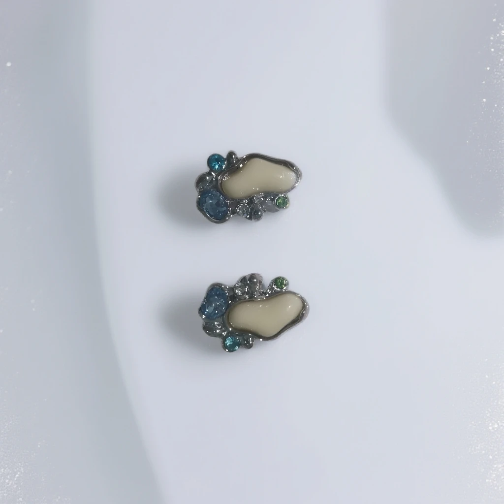 铜合金仿水晶耳饰 百搭蓝色复古小众耳坠手工镶嵌耳扣精致气质