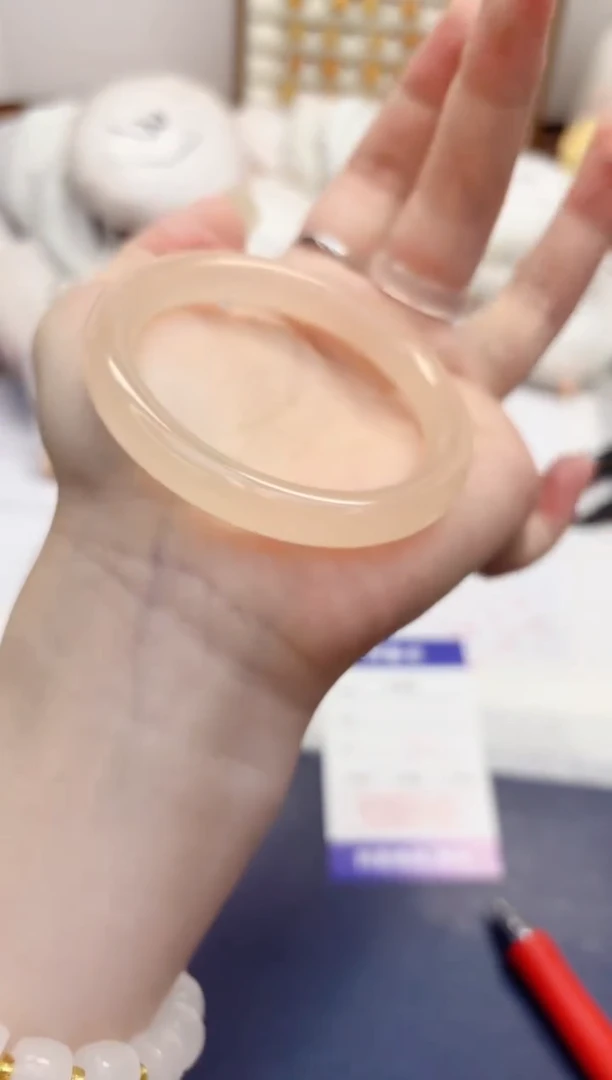 石英质玉手镯未镶嵌142-美人条藕粉-圈口53