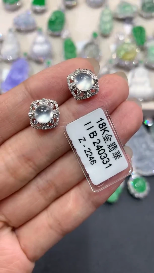 【闪购商品】翡翠耳饰18K金镶嵌q88