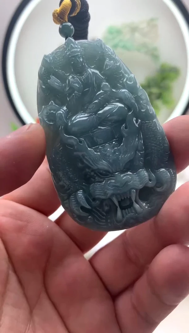 颈饰未镶嵌翡翠千手观音