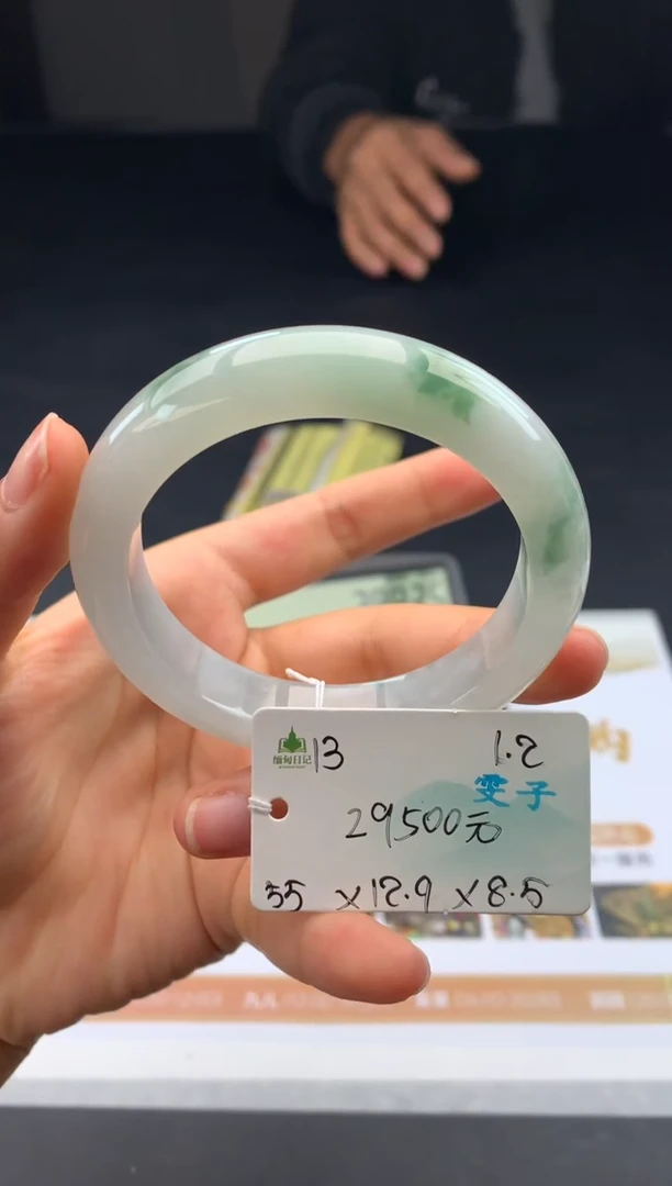 未镶嵌手镯翡翠翡翠自带#送人#，假一赔三