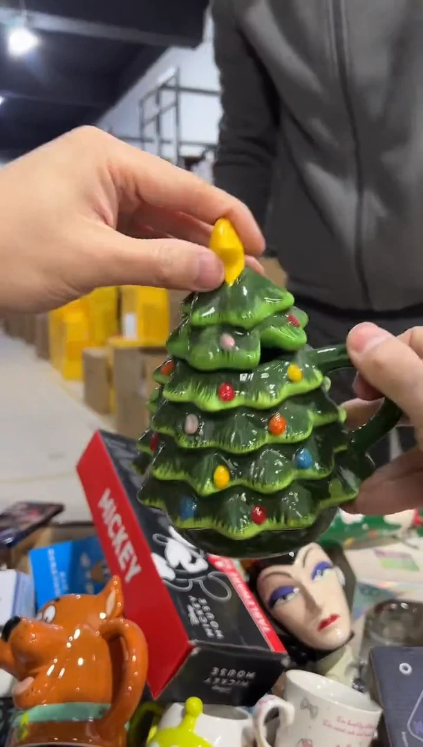 【闪购商品】杯绿色圣诞树带盖杯