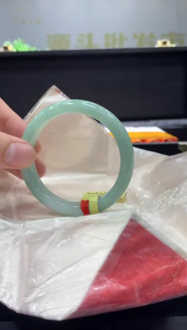 未镶嵌手镯翡翠翡翠手镯